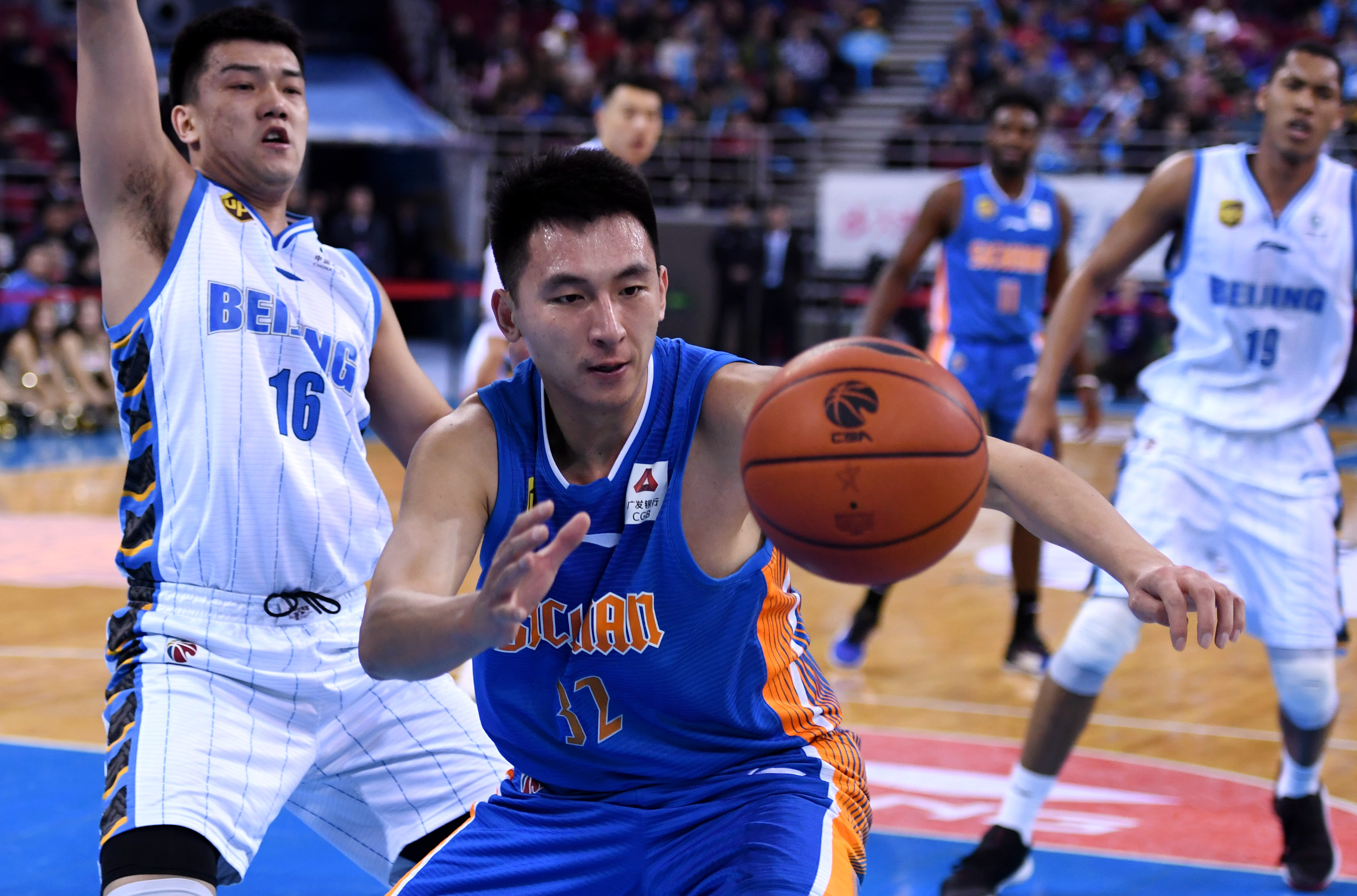 cba四川比赛_(cba四川比赛场地)