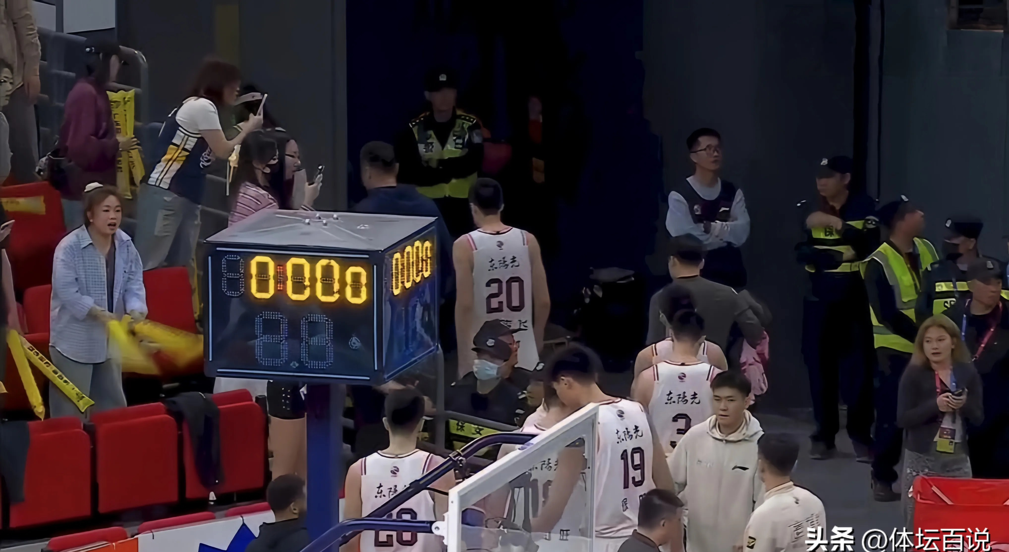 98直播吧篮球直播_(98篮球网直播吧jrs)  第1张