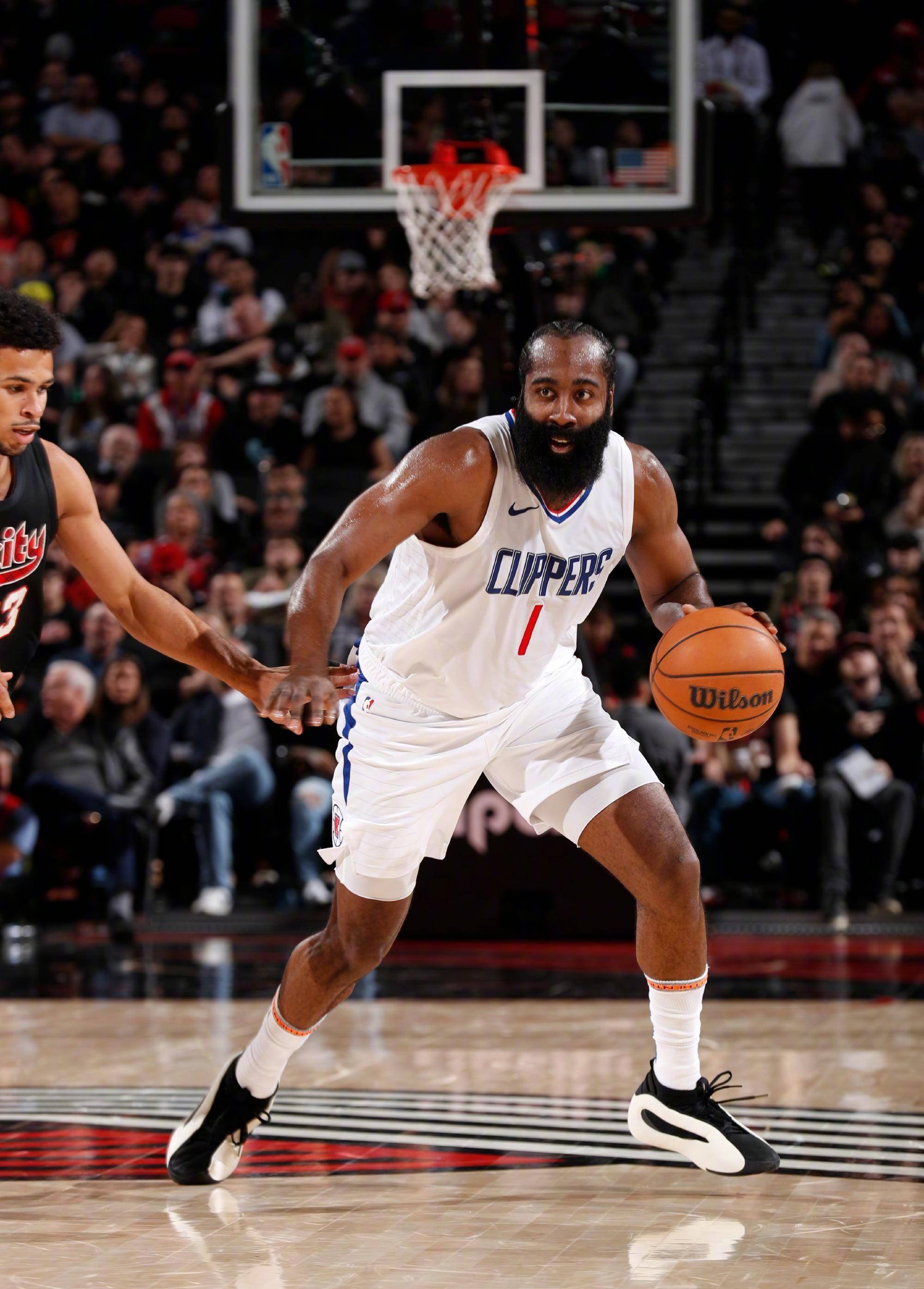 哈登创下最老40+三双纪录助快船终结6连败 第1张 哈登创下最老40+三双纪录助快船终结6连败 第1张