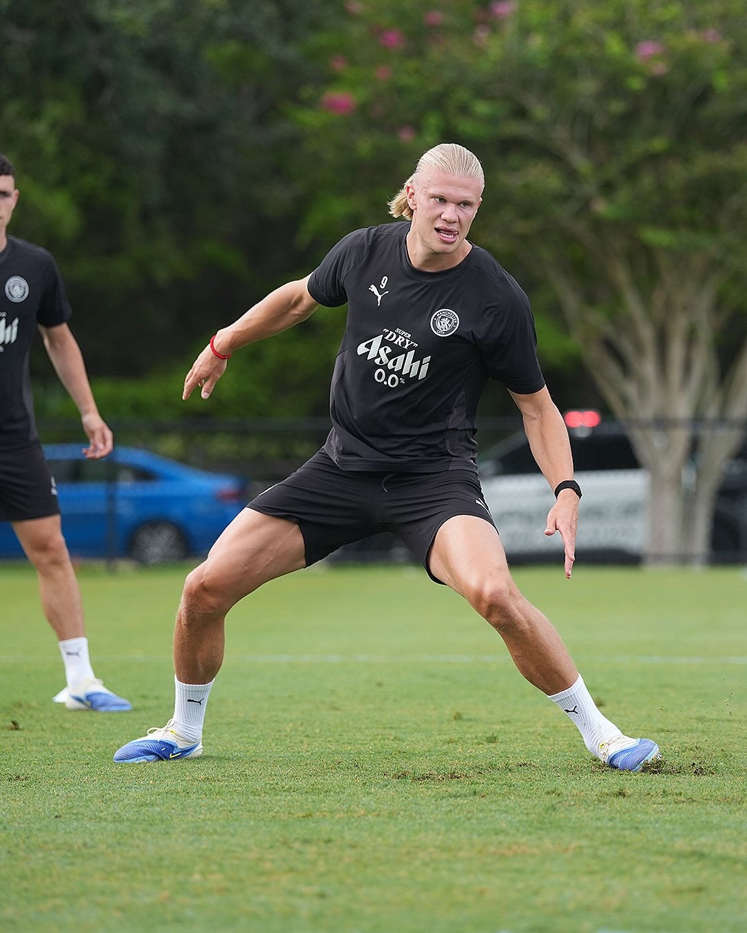 关于曝曼城抵达迈阿密备战世俱杯训练基地设在林恩大学的信息  第1张