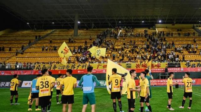 包含重庆球员庆祝冲超成功重庆足球重返中超的词条 第2张 包含重庆球员庆祝冲超成功重庆足球重返中超的词条 第2张