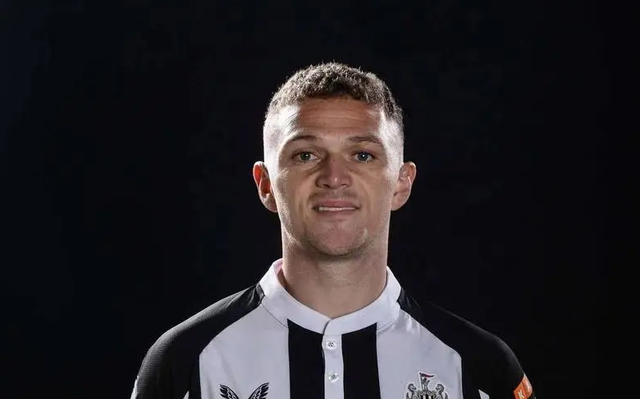 诺丁汉森林确认签下道格拉斯路易斯租借一个赛季并附带买断条款的简单介绍  第1张