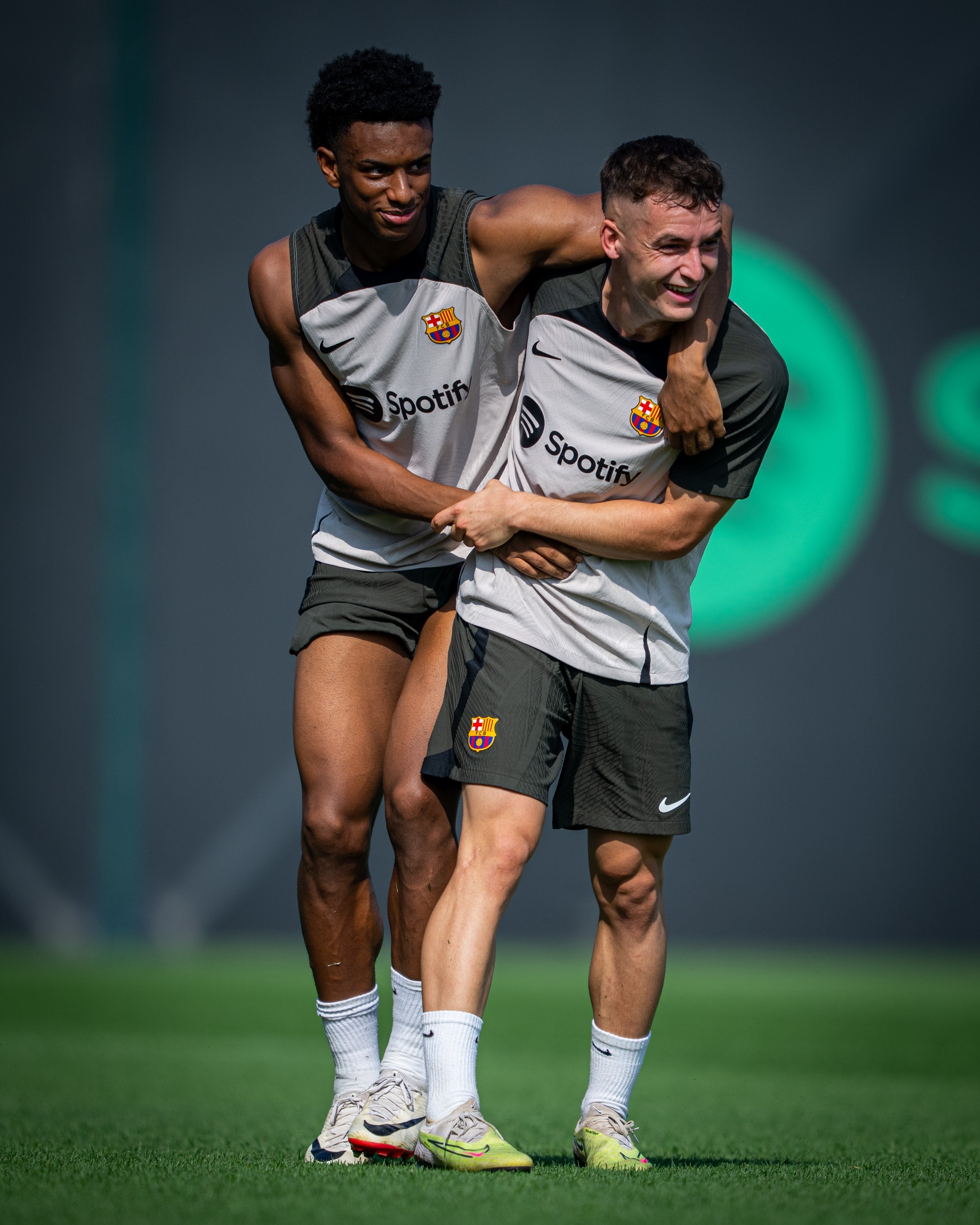 包含西篮甲:格拉纳达VS皇家马德里的词条  第2张