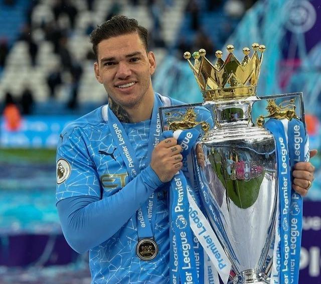 关于曝巴西中场埃德森或转会曼城曼城报价7000万欧的信息 第2张 关于曝巴西中场埃德森或转会曼城曼城报价7000万欧的信息 第2张