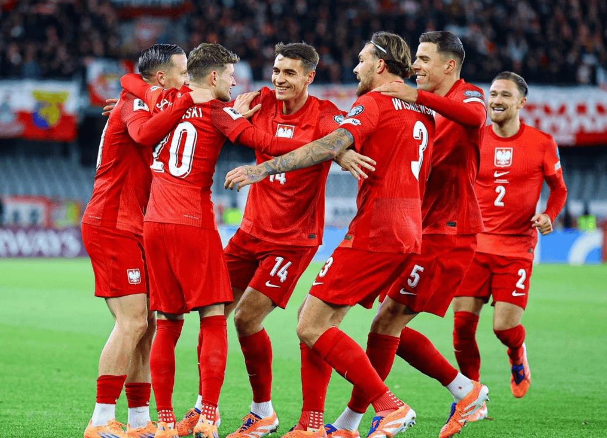 关于波兰队9月世预赛大名单莱万回归泽林斯基、基维奥尔在列的信息