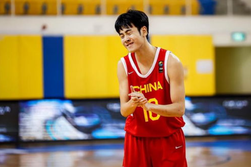 张博源宣布加盟美国高中此前NBA选秀模拟高居30位的简单介绍  第2张