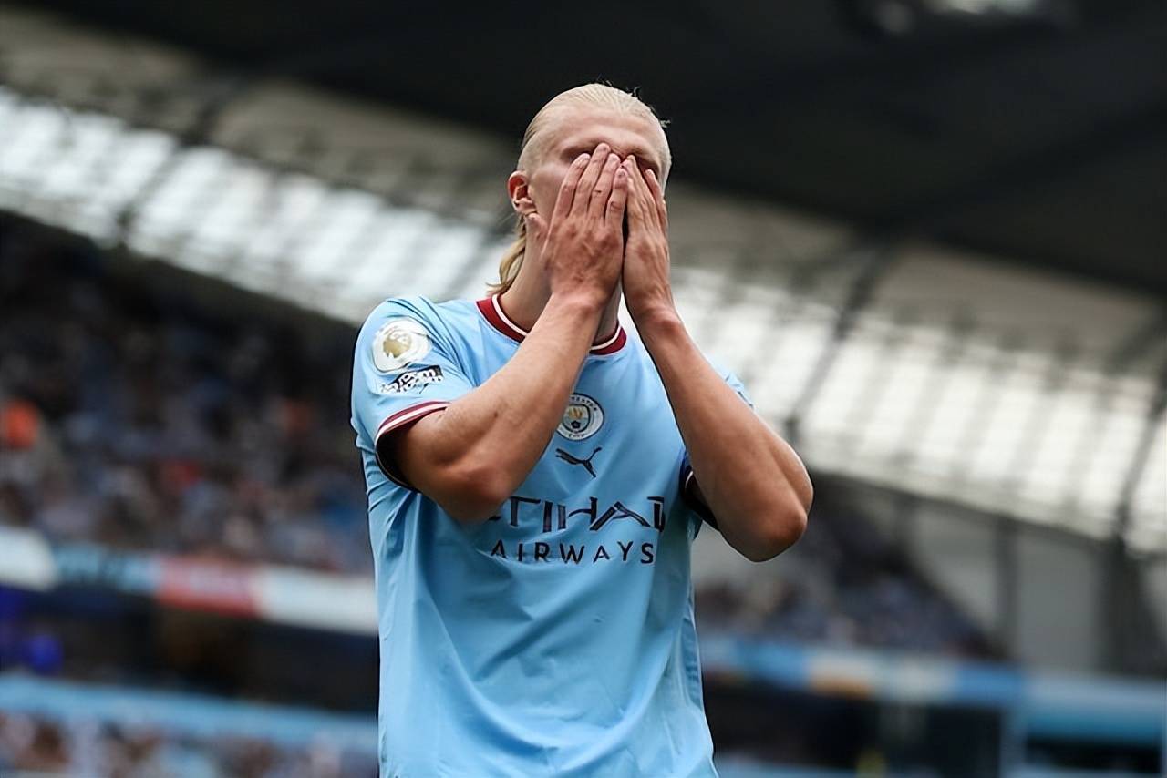 包含多纳鲁马抗议裁判染黄伯恩茅斯进球引发争议的词条  第2张