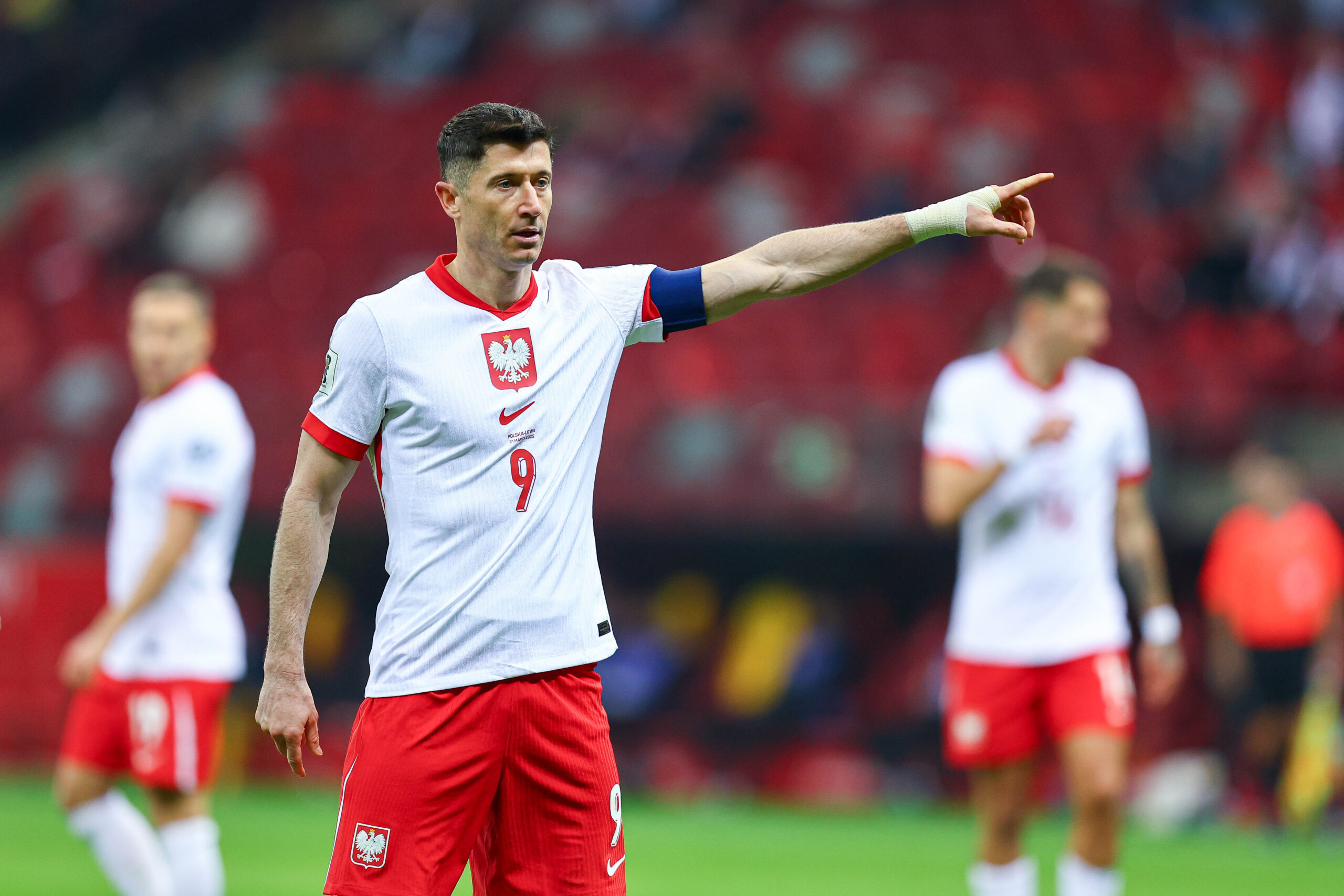 波兰主帅辞职莱万有望回归国家队