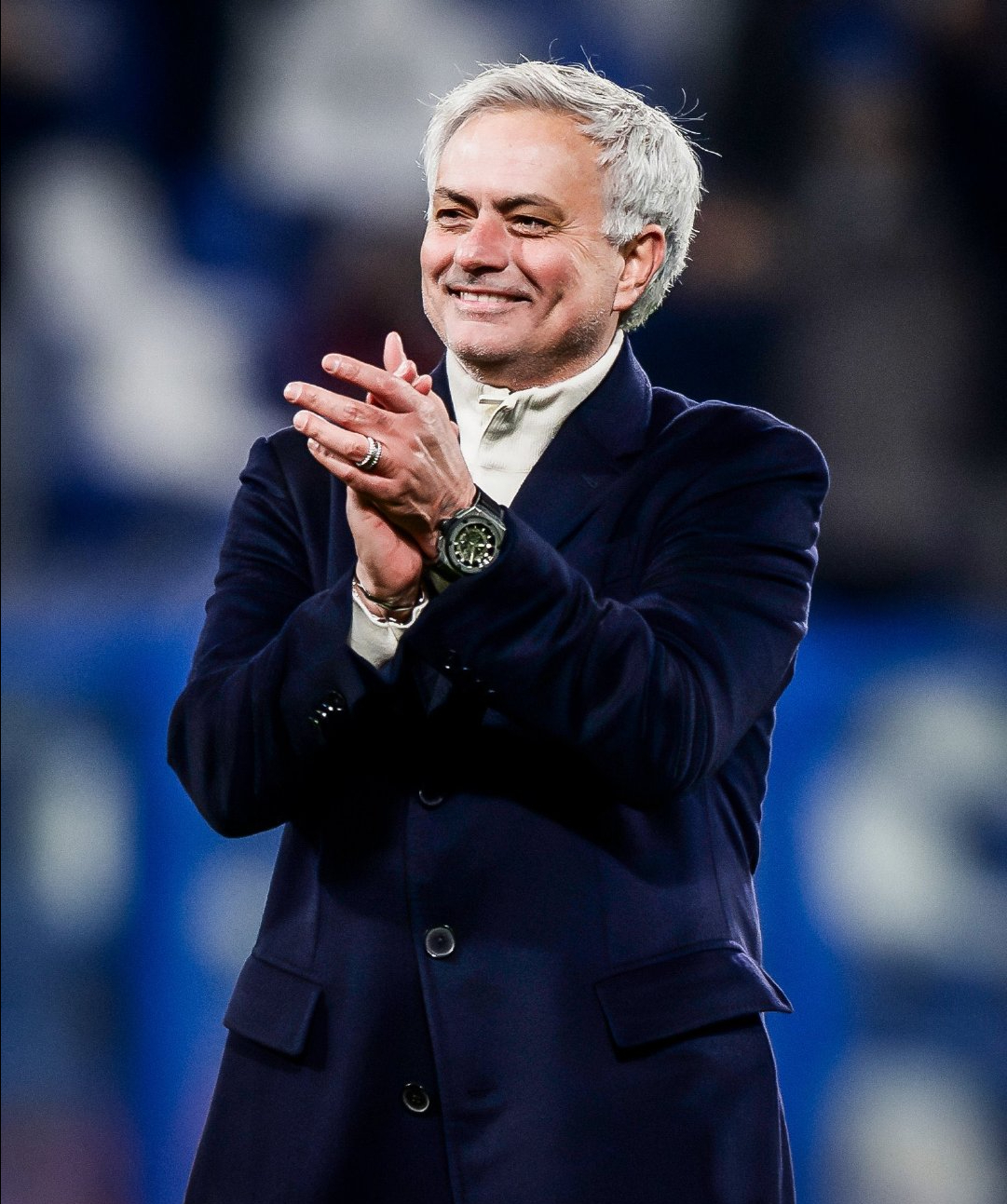 塞梅多加盟费内巴切穆里尼奥防线迎强援的简单介绍  第2张