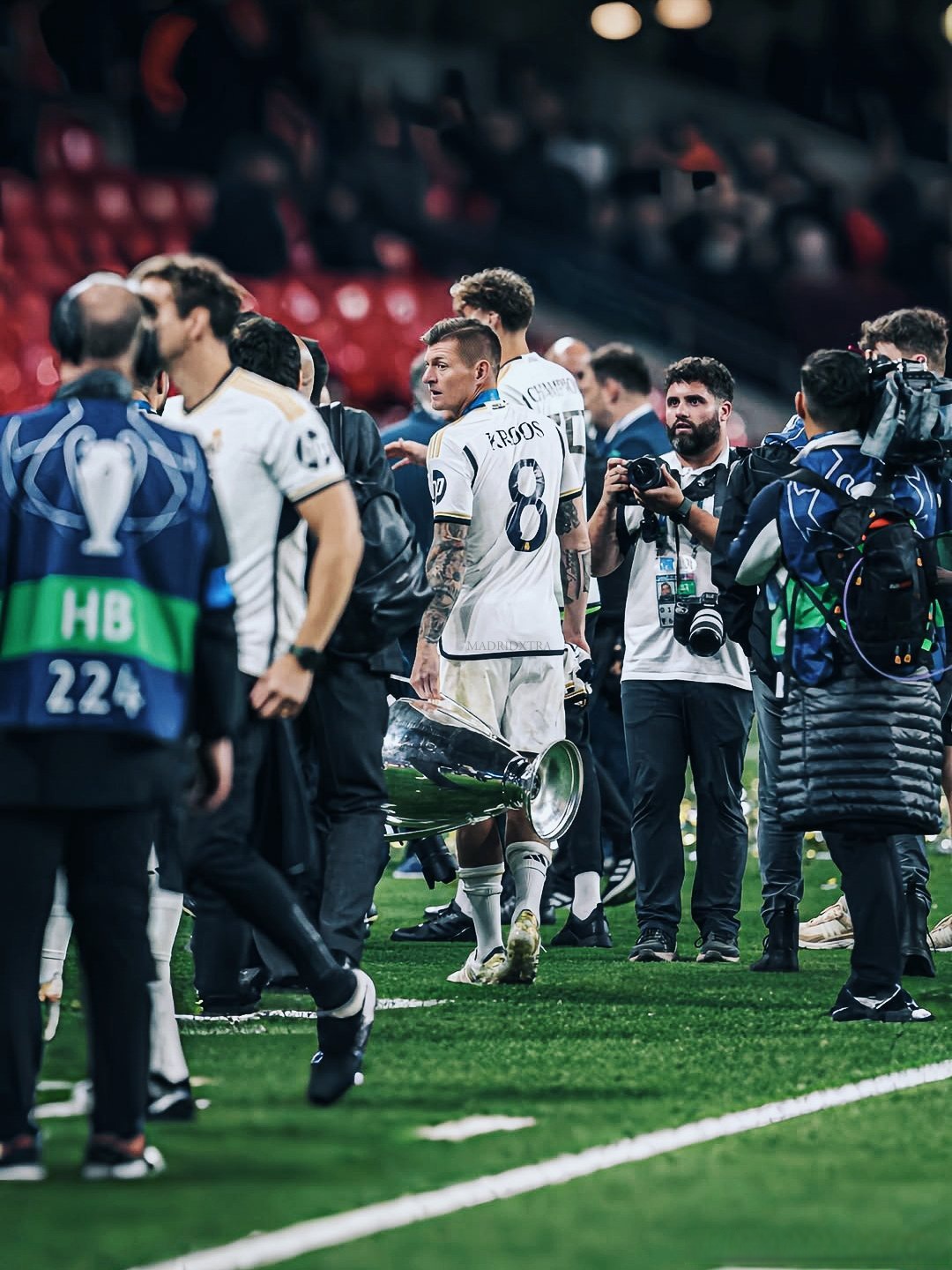 关于皇马官宣巴斯克斯正式离队明日将举行告别仪式的信息  第1张