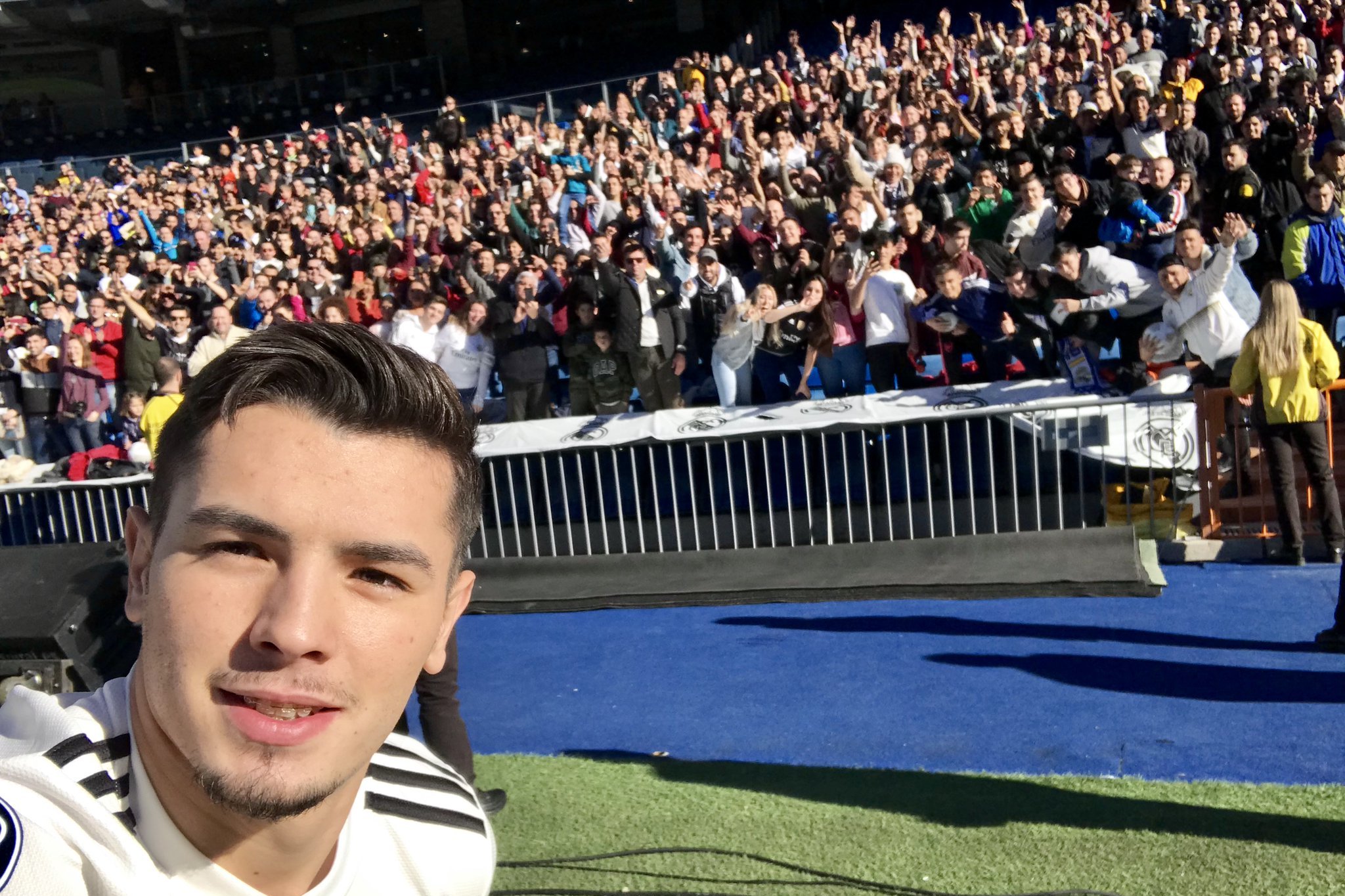 迪亚兹缺席若塔葬礼引发争议遭受球迷的广泛批评的简单介绍 第2张 迪亚兹缺席若塔葬礼引发争议遭受球迷的广泛批评的简单介绍 第2张