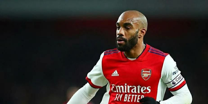 关于外媒：布莱顿具备冲击欧战资格实力夏窗补强了后防的信息