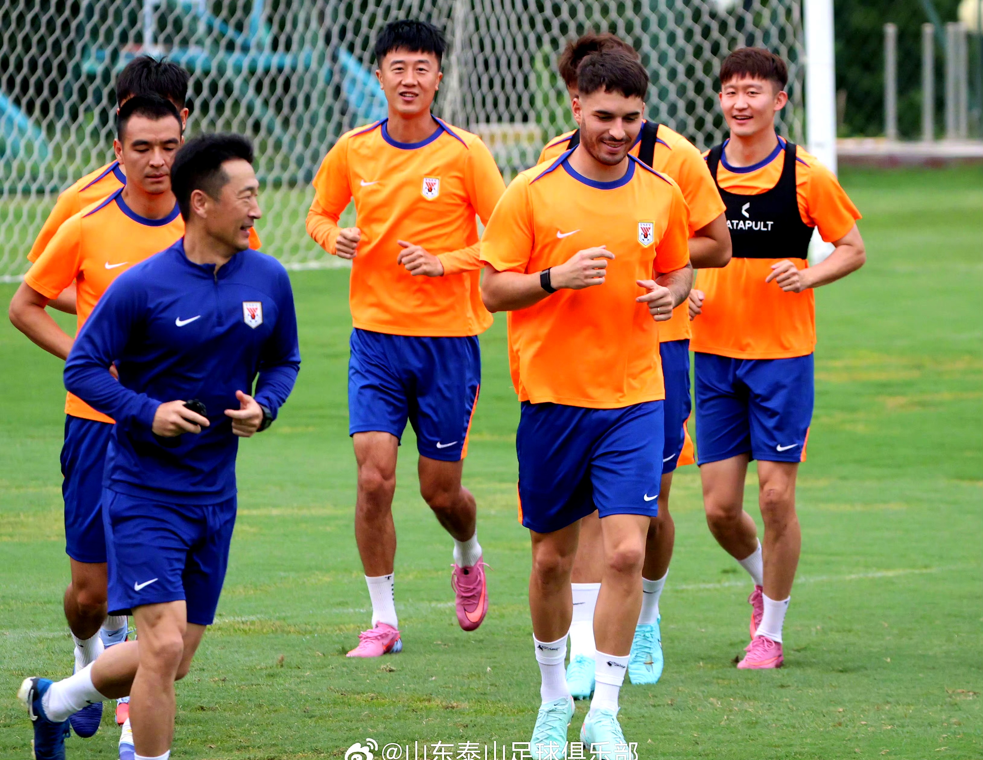 泰山队辟谣克雷桑将转会申花申花寻找新外援的简单介绍 第1张 泰山队辟谣克雷桑将转会申花申花寻找新外援的简单介绍 第1张