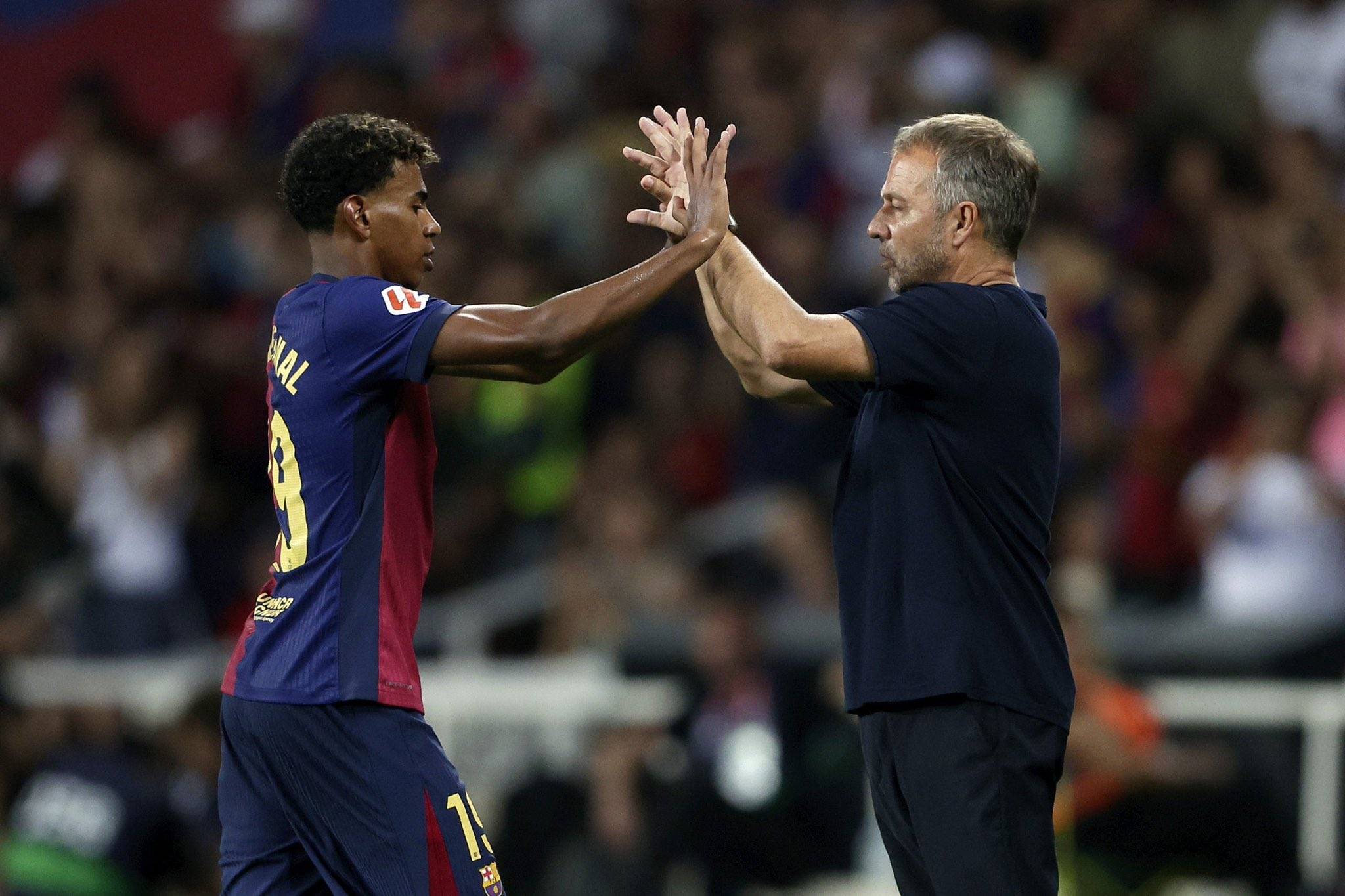 包含内马尔为红牌道歉并对首张黄牌感到不满的词条  第1张