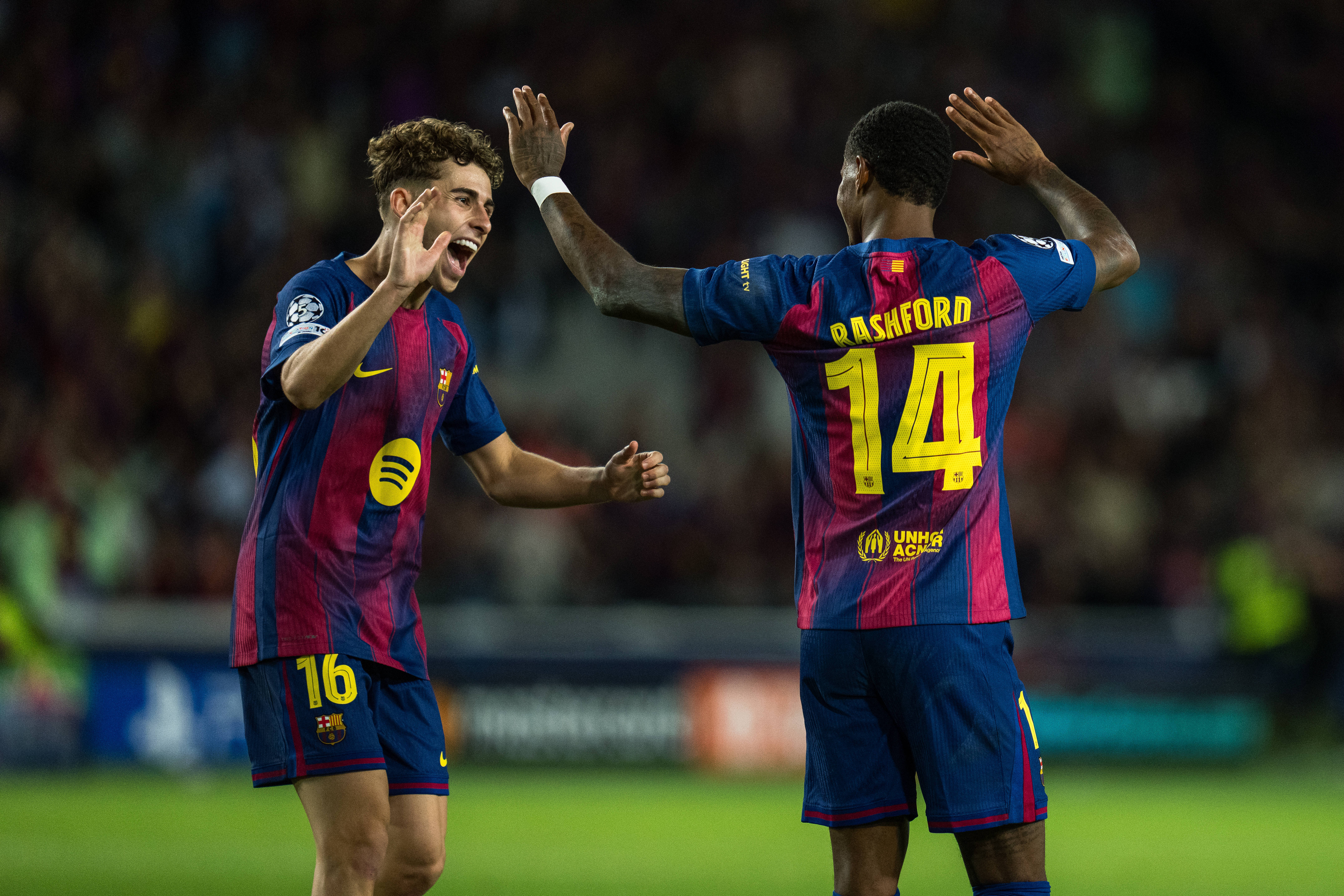 包含欧冠巴塞罗那6-1奥林匹亚科斯费尔明戴帽的词条  第1张