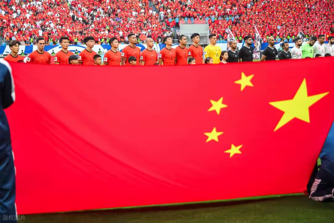 关于6月10日国足主场将战巴林重庆龙兴足球场门票售罄的信息  第1张