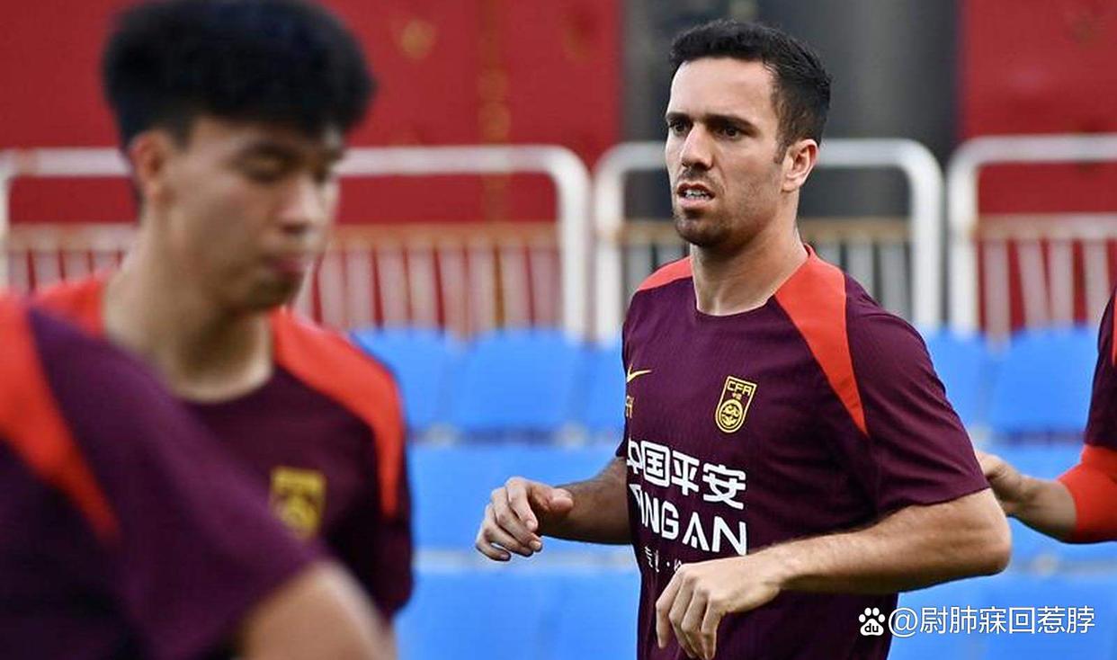 王钰栋将与张玉宁联袂首发国足新锋线组合引关注的简单介绍  第1张