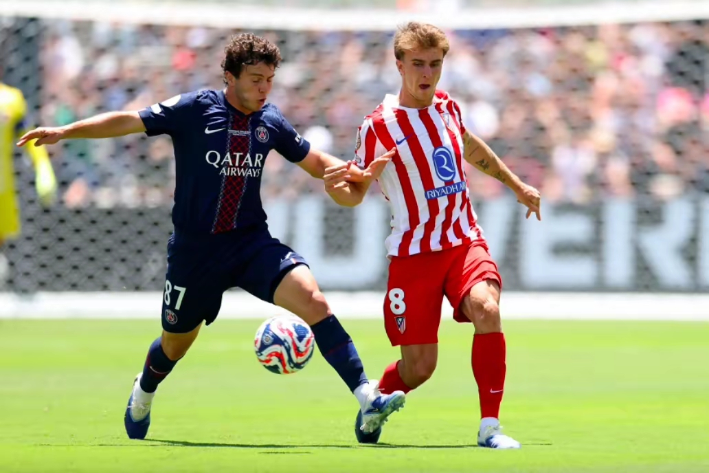 法甲巴黎圣日耳曼2-0朗斯巴尔科拉梅开二度建功的简单介绍  第1张