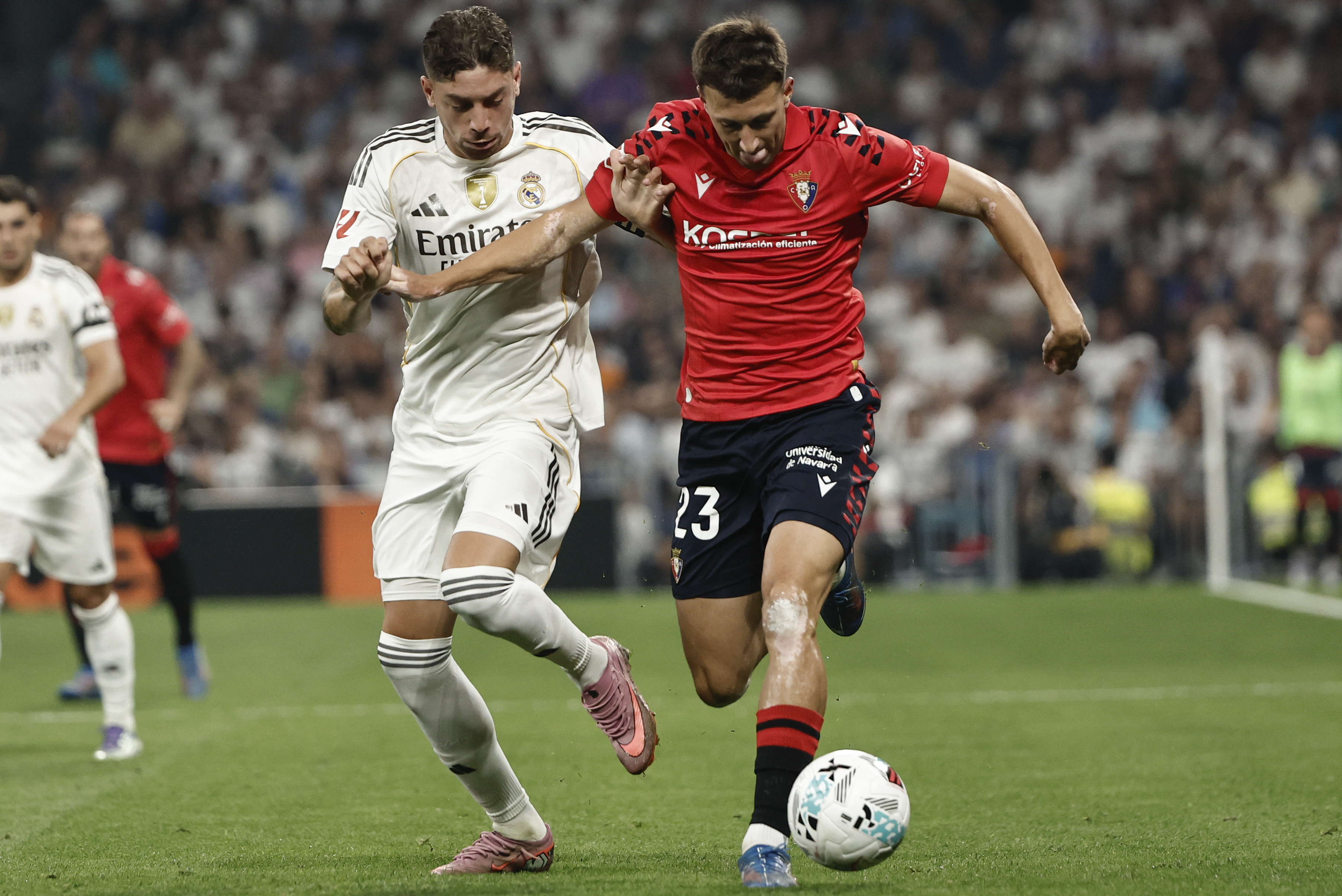 包含西甲最新赛况：奥维耶多0-3皇马皇马两连胜的词条