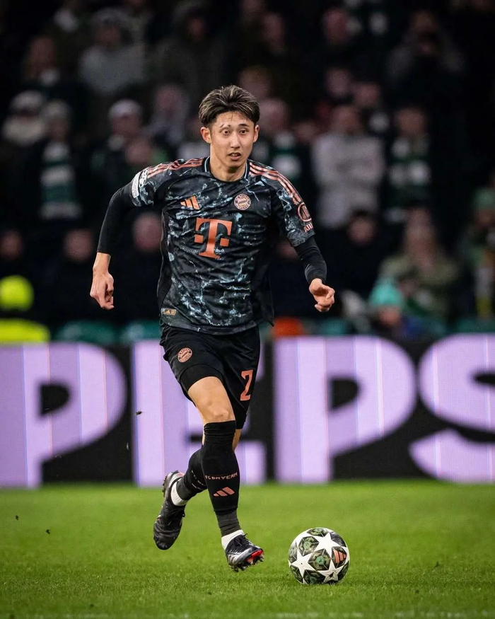 包含曝拜仁将因戴维斯受伤获赔最高可获得750万欧的词条